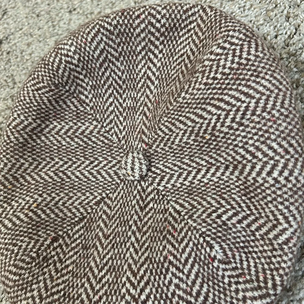 NWT Kangol Brown Cream Herringbone Flat Cap Wool Blend Men's Size Medium Outdoor